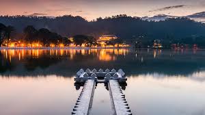Kandy Lake Walk